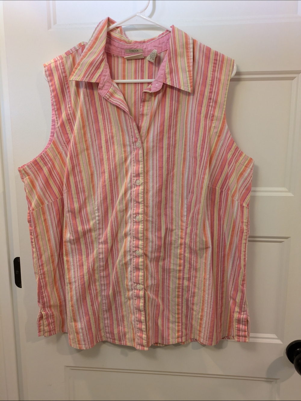 🔴 3/$15 St. John's Bay Pink Multi-Striped Sleeveless Button-Down Shirt